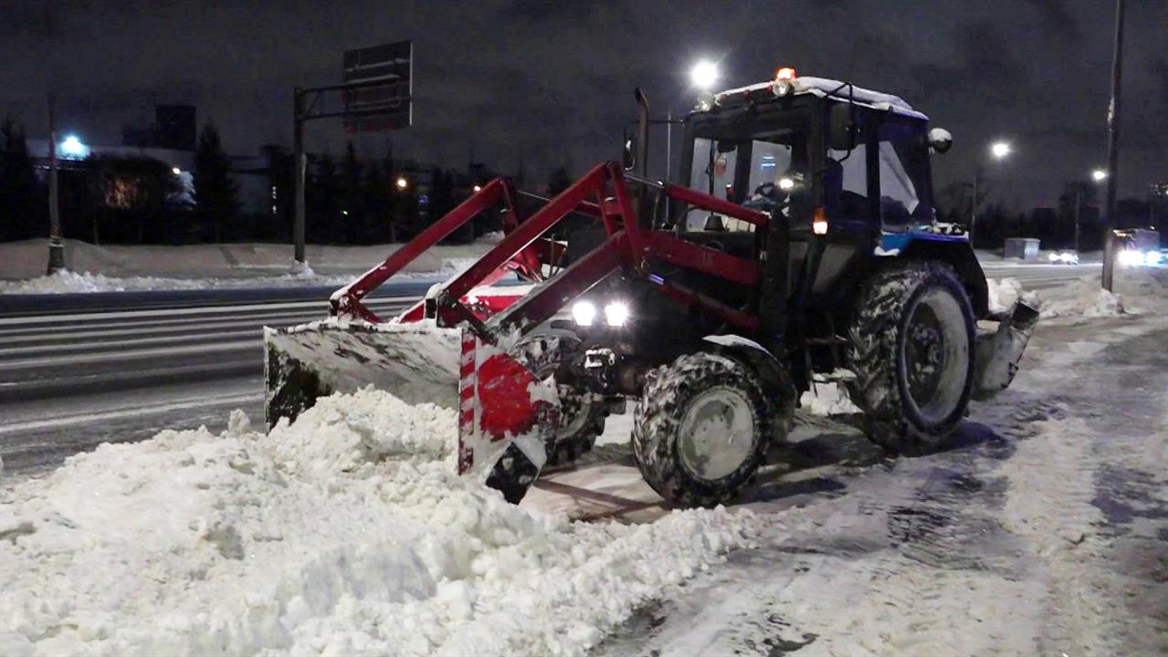 Январский снегопад в Москве обновил несколько рекордов. смотреть онлайн