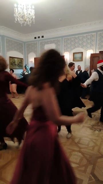 Веселимся в Бресте 🌲☃️❄️ смотреть онлайн