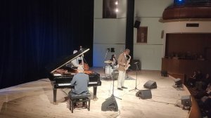 Mark Gross Quartet It dont mean short