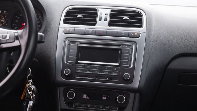 Volkswagen Polo чёрный смотреть онлайн