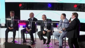 Вопросы миниинвазивной хирургии в эндопротезировании обсудили в Пироговском центре.