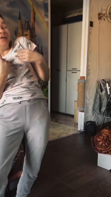 ВСЕ В ВОСТОРГЕ ОТ ТАКОЙ ЭНЕРГЕТИКИ! ИРИШКА ЧИКИ ПИКИ В УДАРЕ! смотреть онлайн