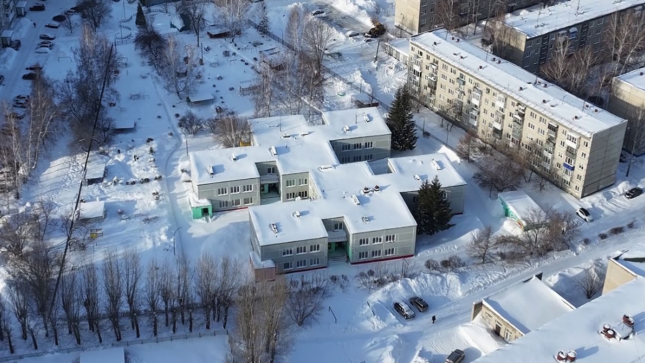 Крыши новосибирских многоэтажек проверяют с помощью беспилотников смотреть онлайн