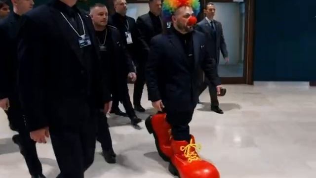 ❗️Мы не отдадим россиянам Донбасс и ЗАЭС без боя — Зеленский смотреть онлайн