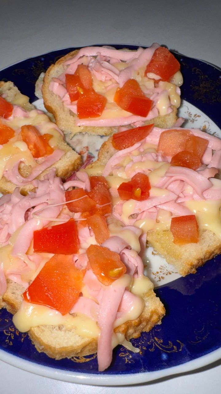 Бутерброды на сковородке.