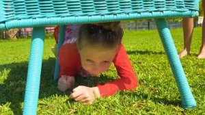 Настя и Эвелина помогают друг другу как лучшие подруги [get.gt]