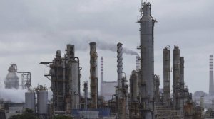 США разрешили американским юрлицам проводить сделки с венесуэльской нефтью