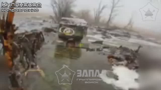 🔥☠Российские дроны разбили два украинских БТР с живой силой смотреть онлайн