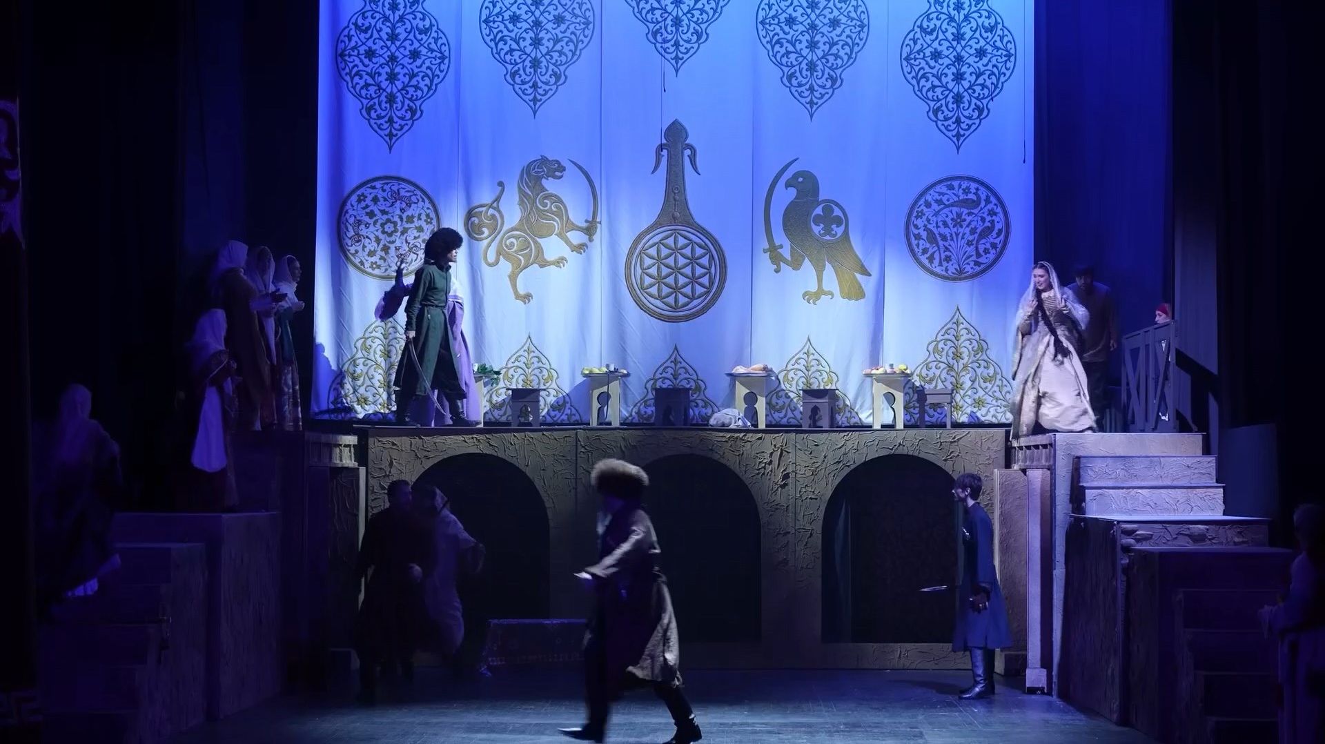 «Халкъ ва заман». «Айгази» - дух свободы в зеркале Кумыкской сцены смотреть онлайн