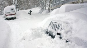 Снегопад на Камчатке. Как люди откапывают свой город?