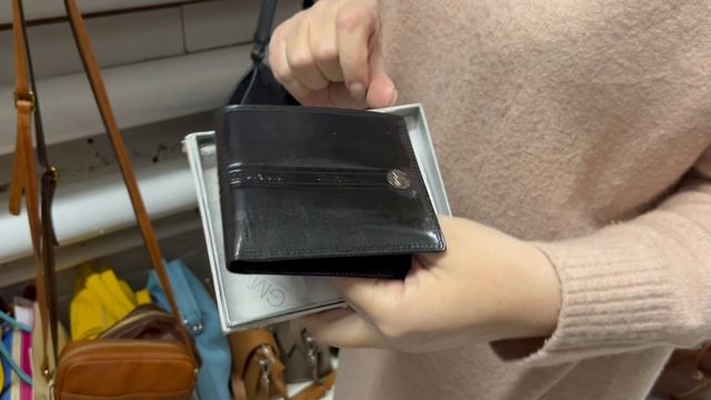 Кошельки, ремни. Натуральная кожа. Италия . смотреть онлайн