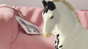 Лошади shleich играют в правду или действие.