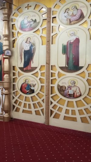 Божественная служба в храме Святой Троицы