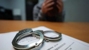 "Дальше не помню": кадры допроса мужчины, забившего до смерти незнакомца в метро