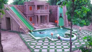 Креативный дом в лесу с водными горками и бассейном, сделаный примитивными методами.