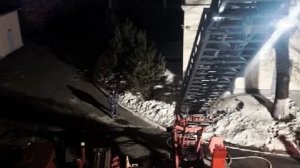 Во Владивостоке загорелось административное здание