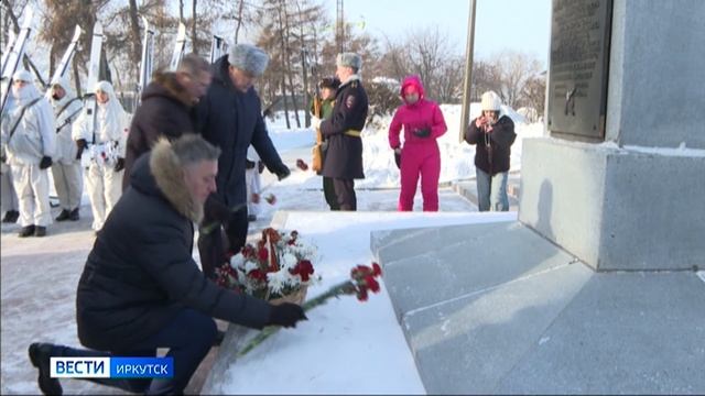 Митинг памяти легендарного военачальника Афанасия Белобородова провели в Иркутске смотреть онлайн