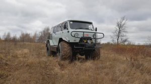 Вездеход на шинах низкого давления СТМ-39933 (4х4)