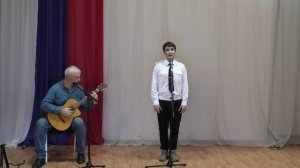 "Баночки", исполняет Дмитрий Суетов