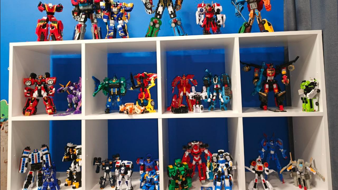 Знакомство с командой тоботов и метал карботов! Знакомство с командой тоботов и метал карботов!