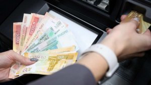 В России хотят ввести лимит на внесение наличных через банкоматы