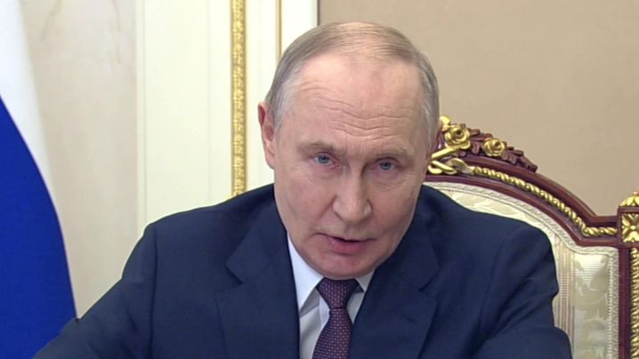 Путин провел заседание Комиссии по вопросам военно-технического сотрудничества смотреть онлайн