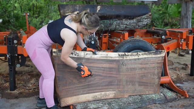 СЛЕБЫ на ленточной пилораме . смотреть онлайн