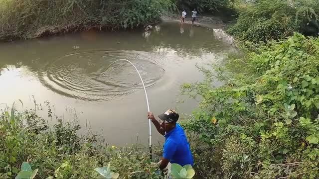БОЛЬШАЯ РЫБА смотреть онлайн