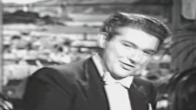 Liberace Cocktails For Two смотреть онлайн