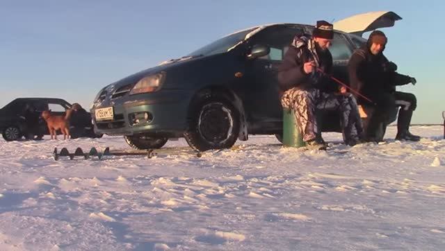 СЧАСТЛИВЫЕ ЛЮДИ!КАК ЛОВЯТ КОРЮШКУ НА СЕВЕРЕ КАРЕЛИИ. смотреть онлайн