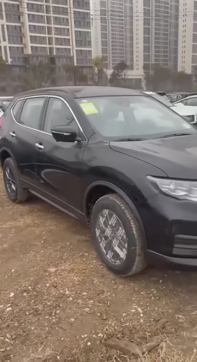 Новый Nissan X-Trail за 2,630,000₽ из Китая смотреть онлайн