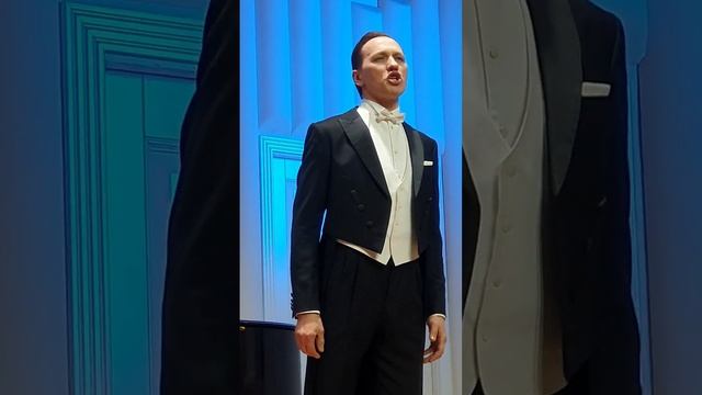 Капризная упрямая... С.Петрищев