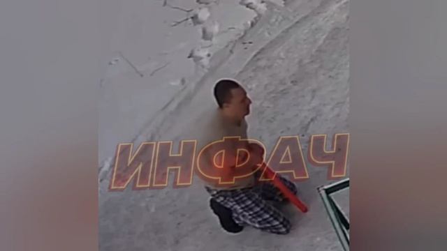 В Омске псих зарезал мать, забил кота и устроил охоту на родных с битой На днях местный житель внез смотреть онлайн