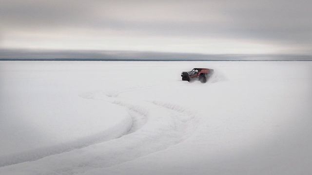 RC внедорожник MJX H8P Ford Bronco R 1 к 8 мощная модель для скоростных зимних заездов и бездорожья смотреть онлайн
