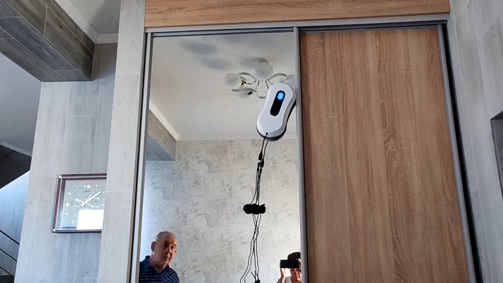 Робот мойщик окон RWC 3.Тестируем,изучаем тонкости. смотреть онлайн