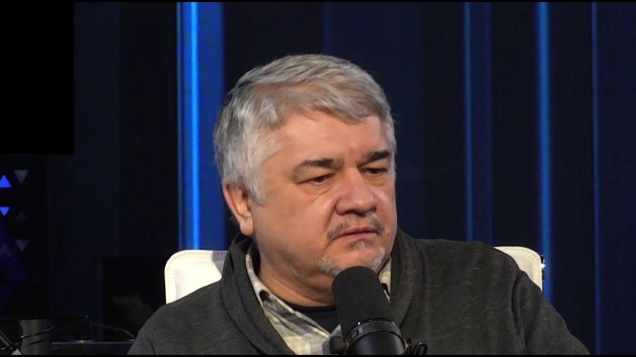 Чрезвычайное положение в США зачем Трамп меняет правила игры Ростислав Ищенко смотреть онлайн