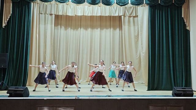 Танцевальная студия "Фантазия" танец "Улочки Московские" смотреть онлайн