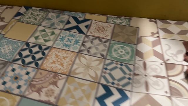 Косули во двор заходят, жизнь в деревне все больше нравится 👀🥰😁 смотреть онлайн