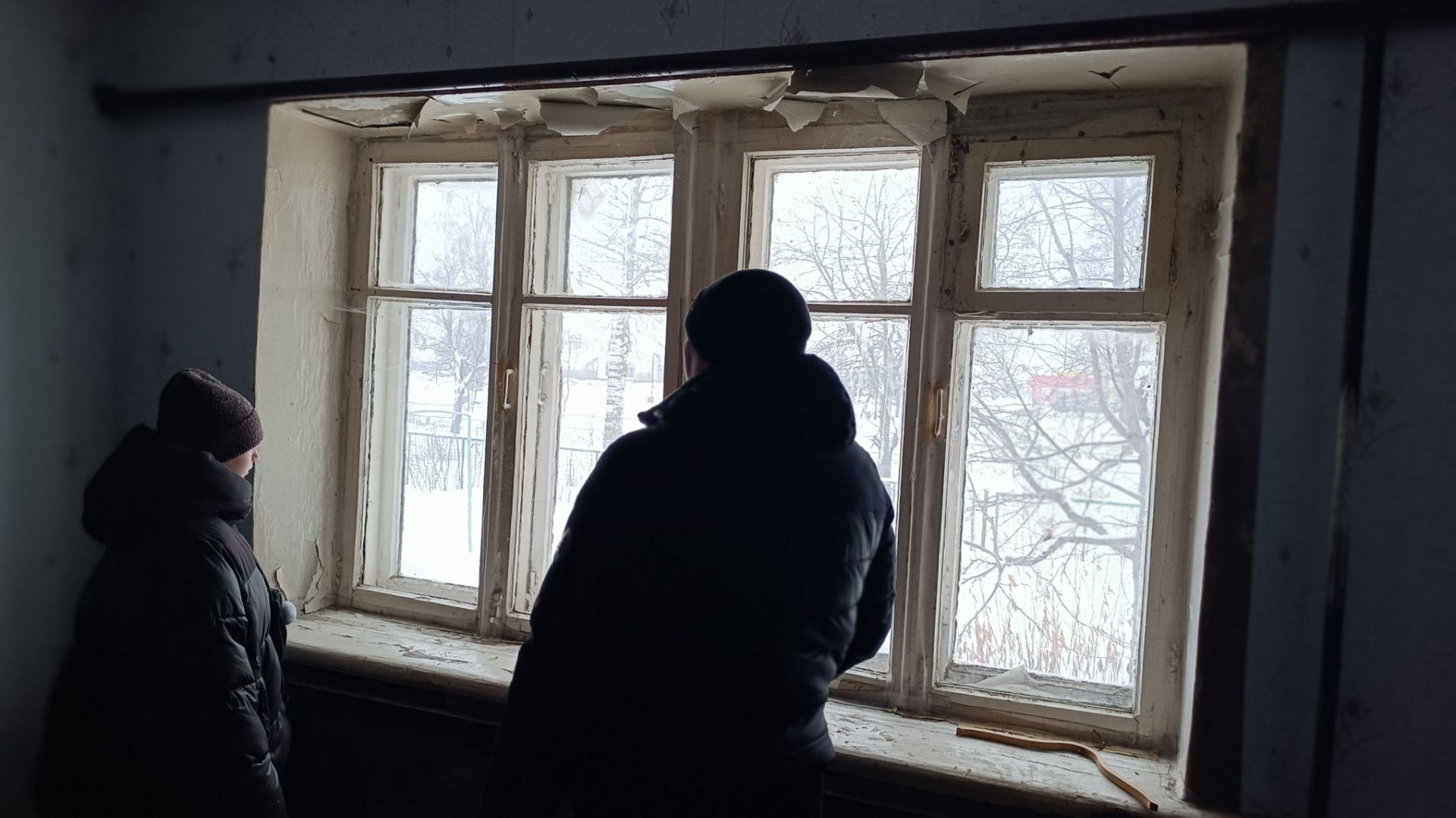 КУПИЛИ УБИТУЮ КВАРТИРУ В РОССИИ!СПРАВИМСЯ! ЖИЗНЬ В ДЕРЕВНЕ смотреть онлайн