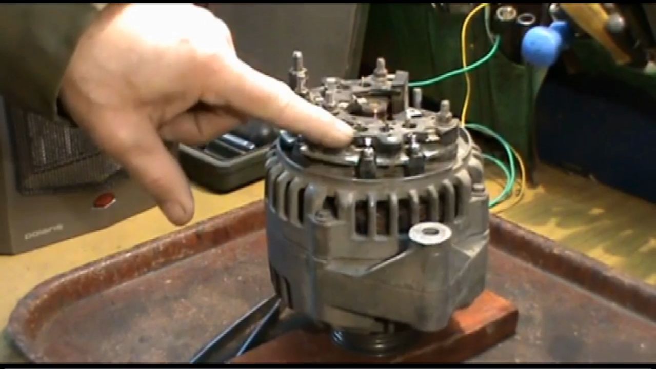 Как заменить диодный мост, если он припаян к обмоткам генератора. смотреть онлайн