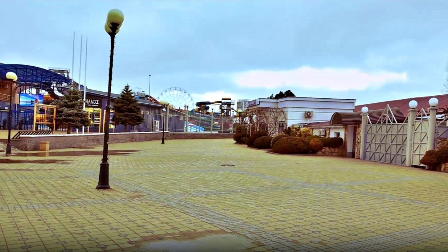 Пасмурная Анапа в последний день января. Красота, шторм, ярость волн на Центральном пляже, Аквапарке смотреть онлайн