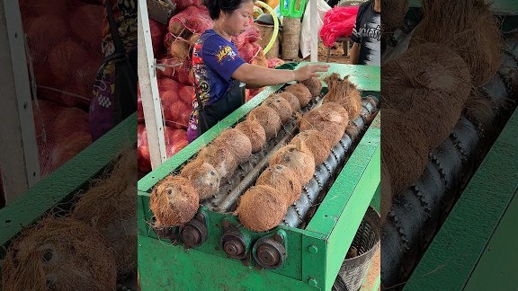 как чистят кокосы в Таиланде смотреть онлайн