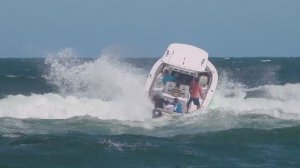 Катера, лодки, яхты. Подборка видео с неудачами при выходе в открытый океан.