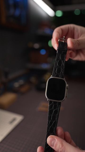 Ремешок для часов из крокодила Black