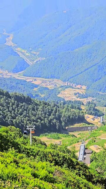 В горах Красной Поляны, Краснодарский край смотреть онлайн