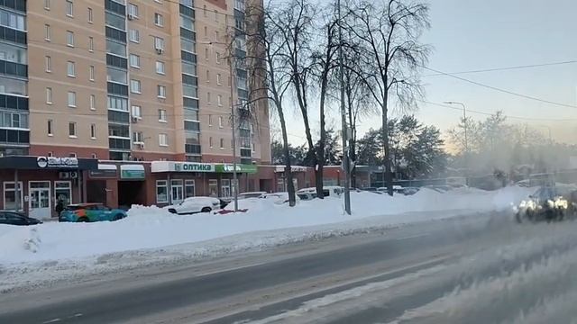 Еду с работы показываю мячик а так же зубную клинику где делал протезы на улице мороз сильный смотреть онлайн