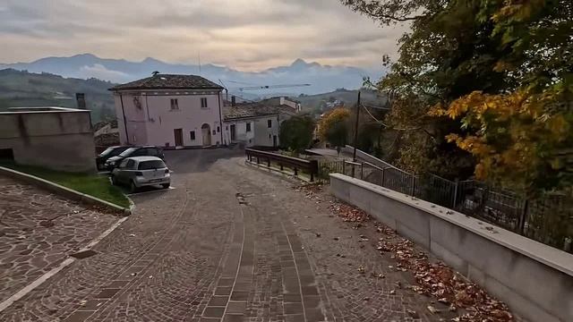 Колобок из Одессы подозревает нездоровую движуху... смотреть онлайн