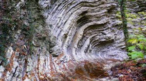 Путешествие в Сочи.  Старинная лестница в верховьях реки Хаджиек.