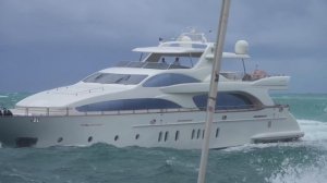 Катера, лодки, яхты. Подборка видео с неудачами при выходе в открытый океан.