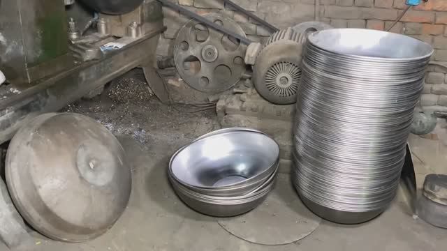 Миска из нержавейки. Сделано в Пакистане смотреть онлайн